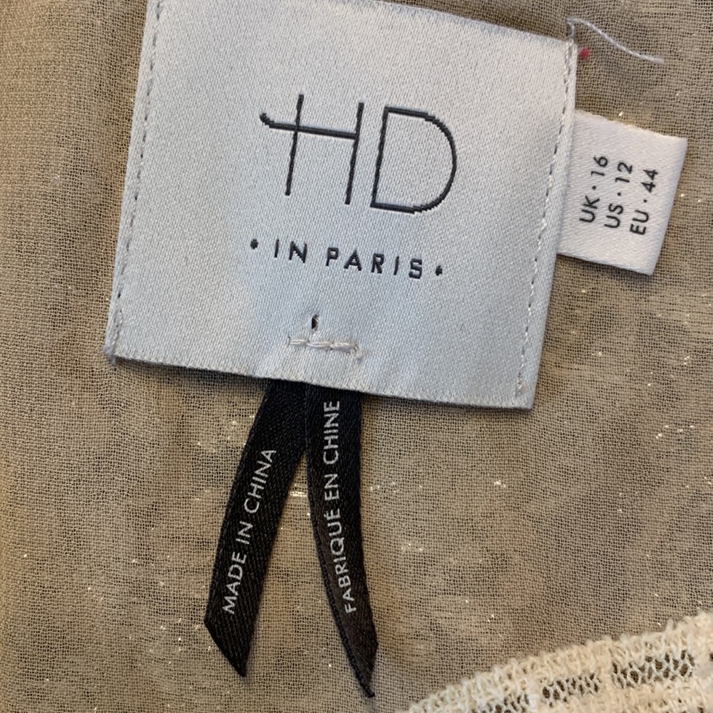 HD in Paris Top - Picture 9 of 12